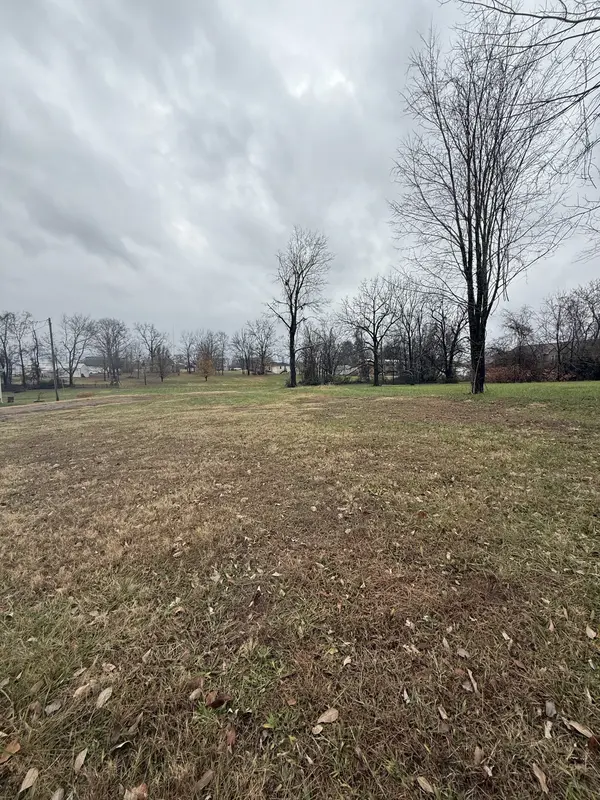 217 Church St, Lafayette, TN 37083