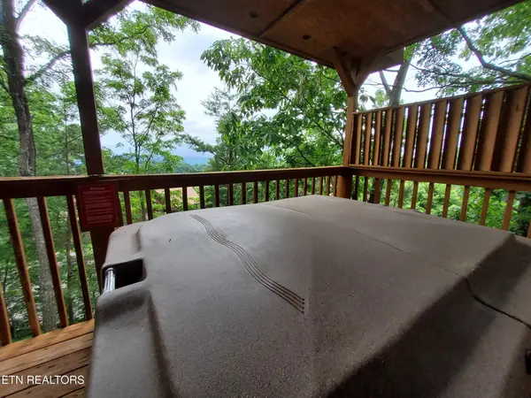 2859 Eagle Crest Way, Sevierville, TN 37876
