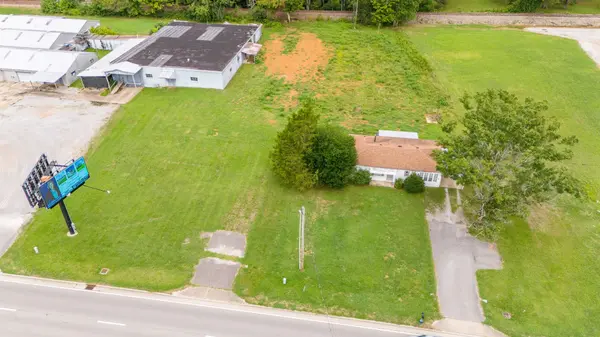 309 N Military St, Loretto, TN 38469