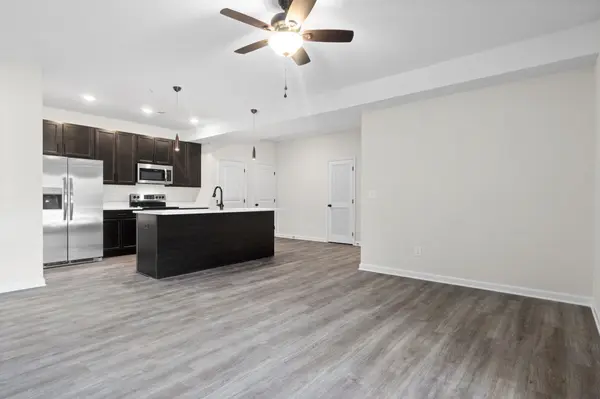 229 E Johnson Circle #C-107, Clarksville, TN 37040