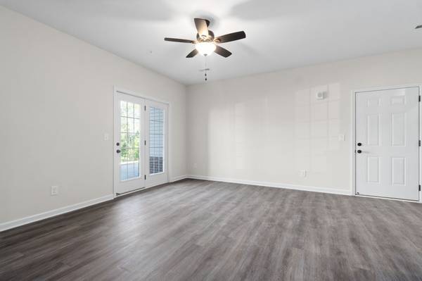229 E Johnson Circle #C-107, Clarksville, TN 37040