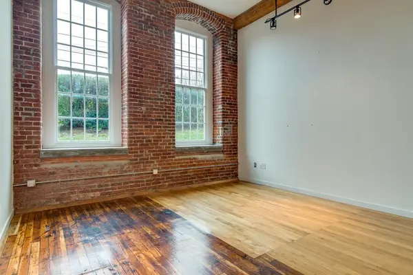 1350 Rosa L Parks Blvd #239, Nashville, TN 37208