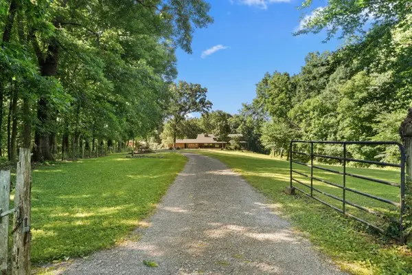 2900 Tanyard Hill Rd, Lynchburg, TN 37352