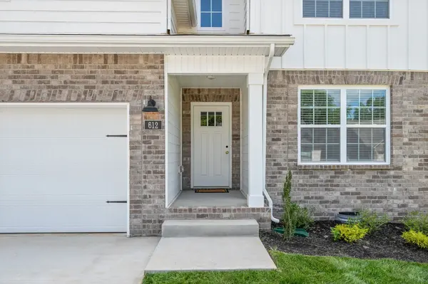 612 Willow Park Dr, Clarksville, TN 37043