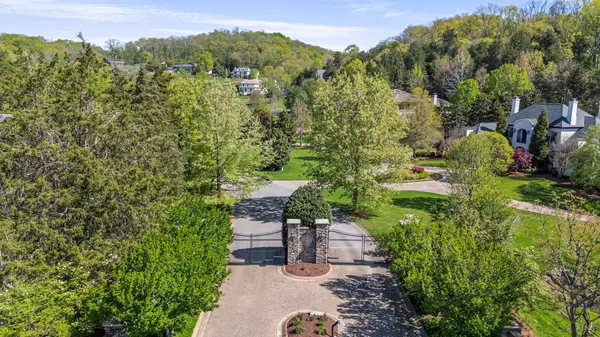340 White Swans Crossing, Brentwood, TN 37027