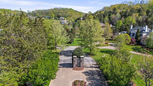 340 White Swans Crossing, Brentwood, TN 37027