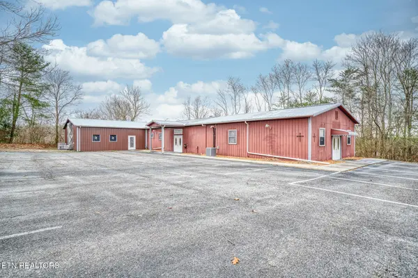 164 Oak Rd, Crossville, TN 38555