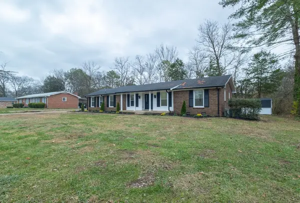 1109 Howell Dr, Franklin, TN 37069