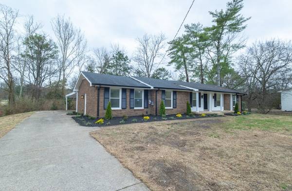 1109 Howell Dr, Franklin, TN 37069