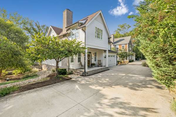3304C Hobbs Rd, Nashville, TN 37215