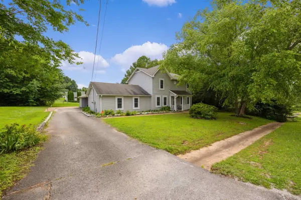 99 Hidden Valley Dr, Jackson, TN 38305
