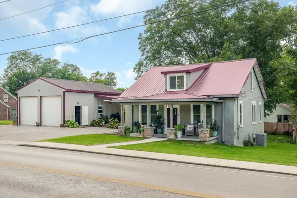 231 S Young St, Sparta, TN 38583
