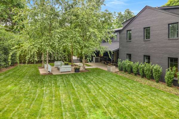 2804 Hawthorne Pl, Nashville, TN 37212