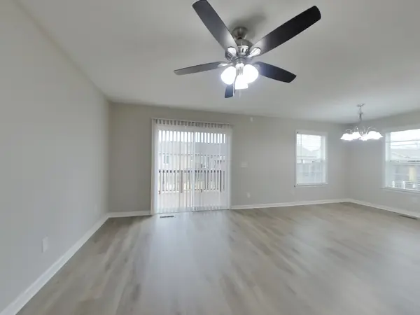1820 Elizabeth Ln, Columbia, TN 38401