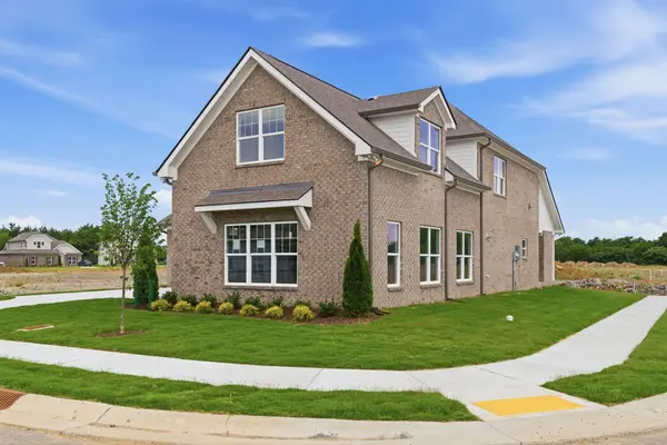 6733 Bonnafair Dr, Hermitage, TN 37076