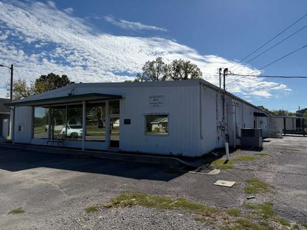 704 S Washington St, Tullahoma, TN 37388