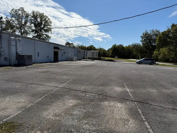 704 S Washington St, Tullahoma, TN 37388