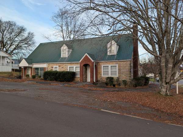 12 Magnolia Dr, Lynchburg, TN 37352