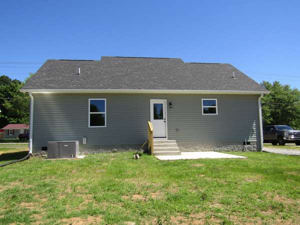 500 Crescent Factory Rd, Lawrenceburg, TN 38464