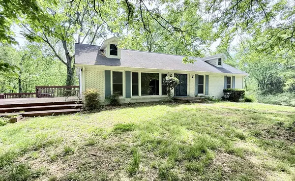 5090 Blue Hole Rd, Antioch, TN 37013