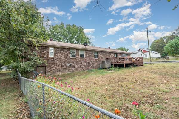 2813 Hwy 31 W, White House, TN 37188