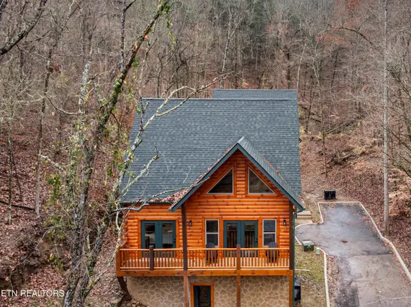 2119 Valley Creek Way, Pigeon Forge, TN 37862