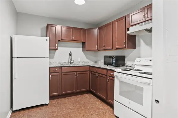 441 Harding Pl #A12, Nashville, TN 37211
