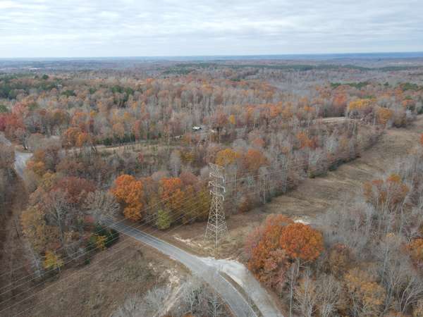 2642 Mount Carmel Rd, Camden, TN 38320