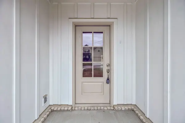 560 Oak Glen Dr, Smithville, TN 37166