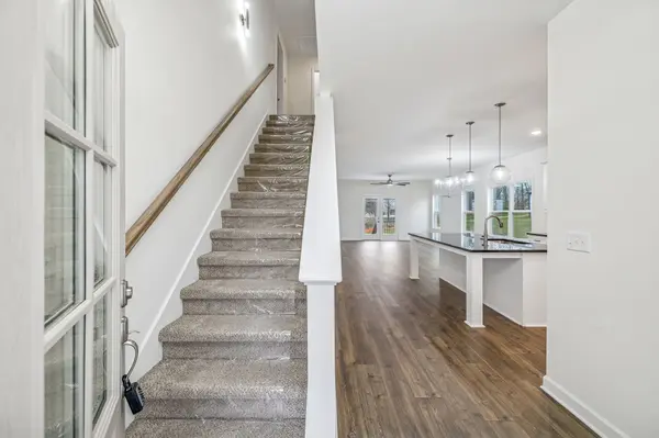 560 Oak Glen Dr, Smithville, TN 37166