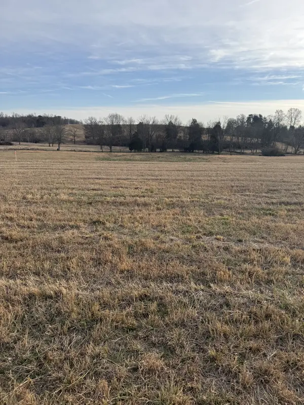 19 Clay County Hwy, Moss, TN 38575