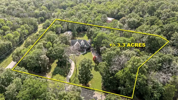 5398 Woods Edge Dr, Lebanon, TN 37090