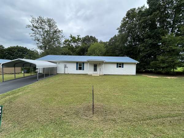 1026 Tom White Rd, Big Sandy, TN 38221