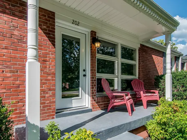 202 Pleasant Dr, Columbia, TN 38401