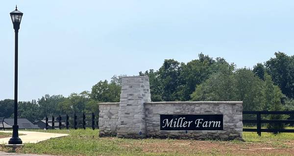 90 Miller Farm, Clarksville, TN 37043