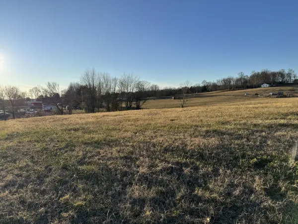 31 Short East RD, Moss, TN 38575
