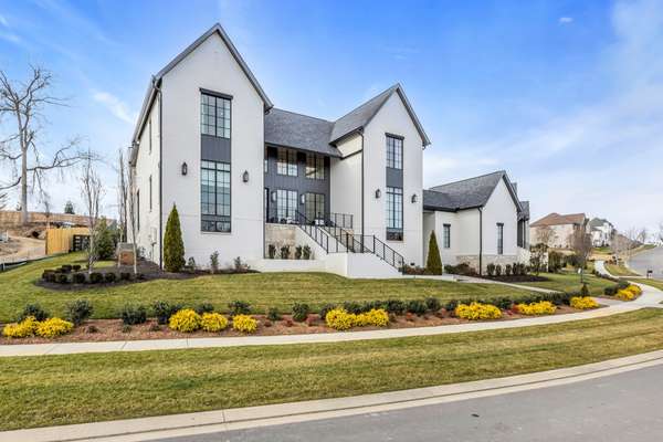 7060 Lanceleaf Dr, College Grove, TN 37046
