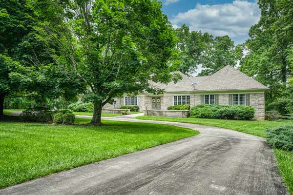 60 Bluff Rd, Crossville, TN 38555