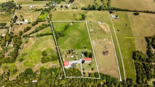 2600 Round Hill Rd, Lewisburg, TN 37091