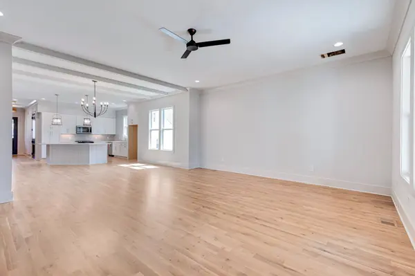6369 Alamo Pl, Nashville, TN 37209