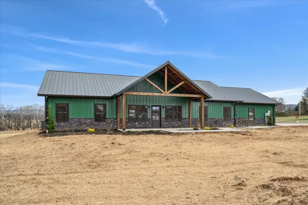 961 Collins Ln, Huntland, TN 37345