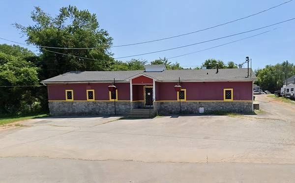 2647 Fort Campbell Blvd, Clarksville, TN 37042