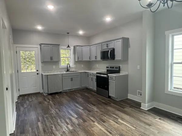954 Greenwood Ave, Clarksville, TN 37040