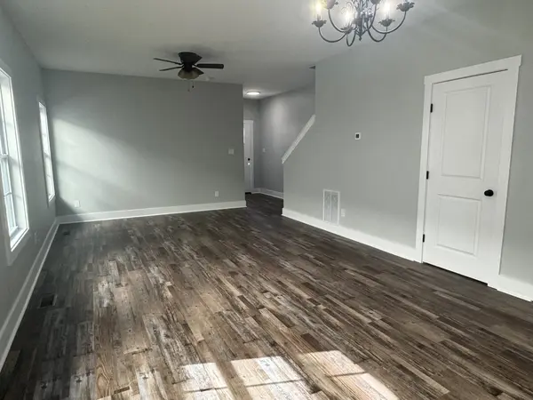 954 Greenwood Ave, Clarksville, TN 37040