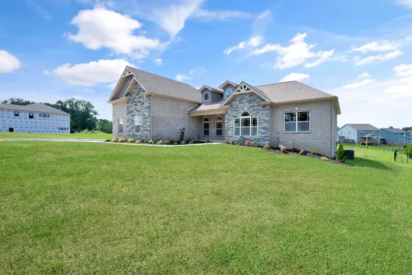 839 Shady Bluff Trail, Clarksville, TN 37043