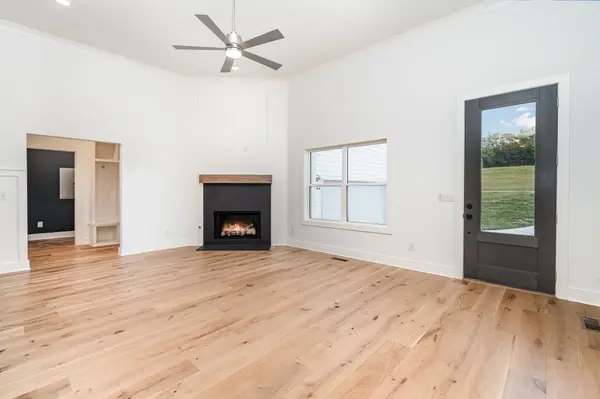 95 Crenshaw rd, Hartsville, TN 37074