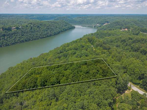 0 Bridge Pointe Rd, Sparta, TN 38583