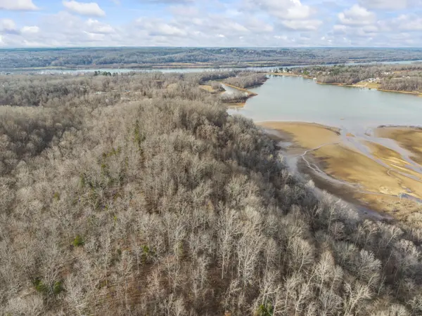 0 Toms Creek Rd, Linden, TN 37096