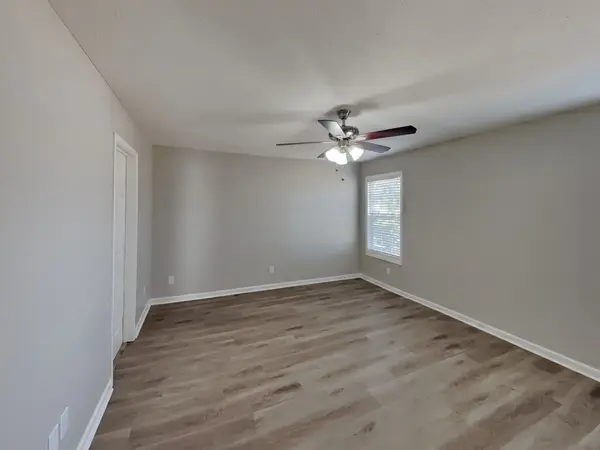 129 Mary Joe Martin Dr, La Vergne, TN 37086