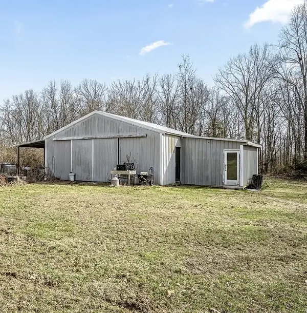390 Paradise Ln, Mulberry, TN 37359